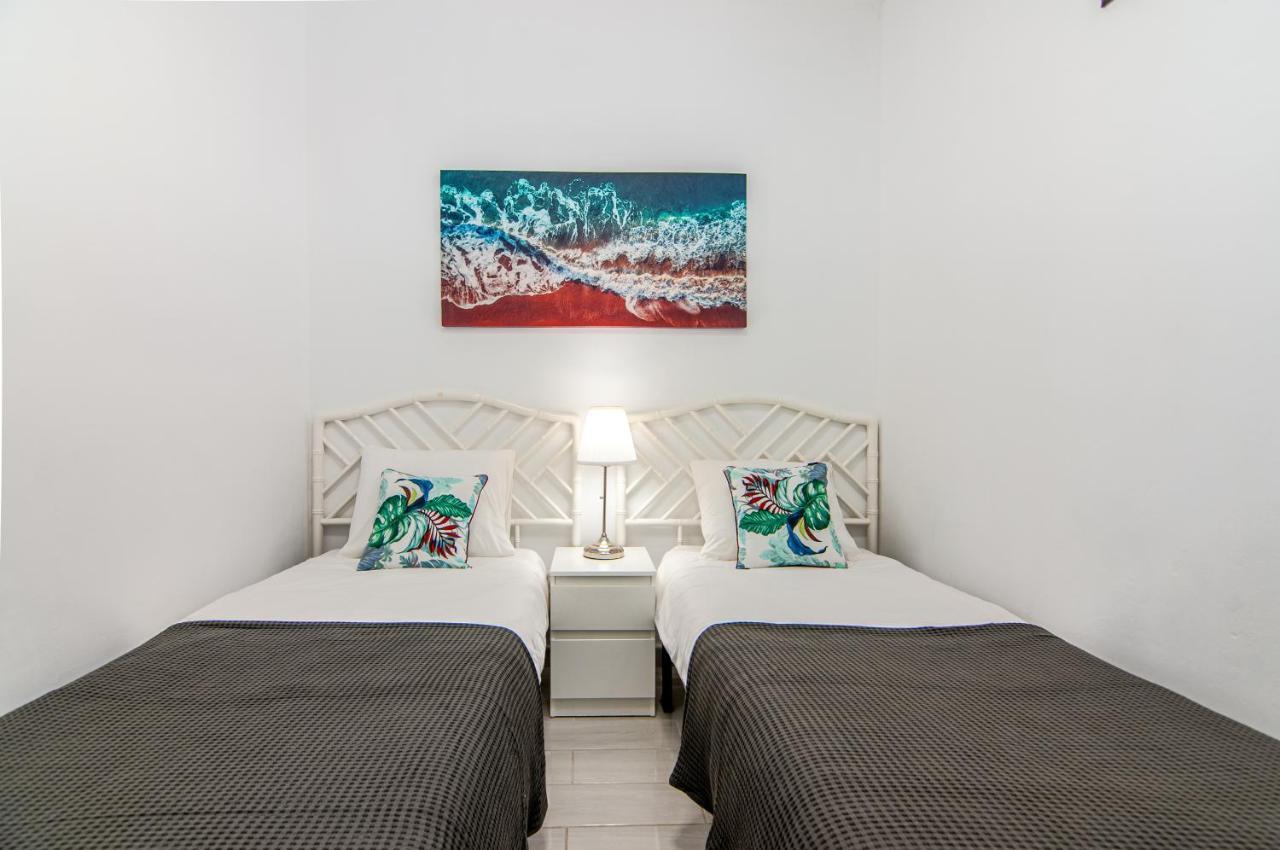 Central 2 Bedroom Apartment Playa De Las Americas Екстериор снимка
