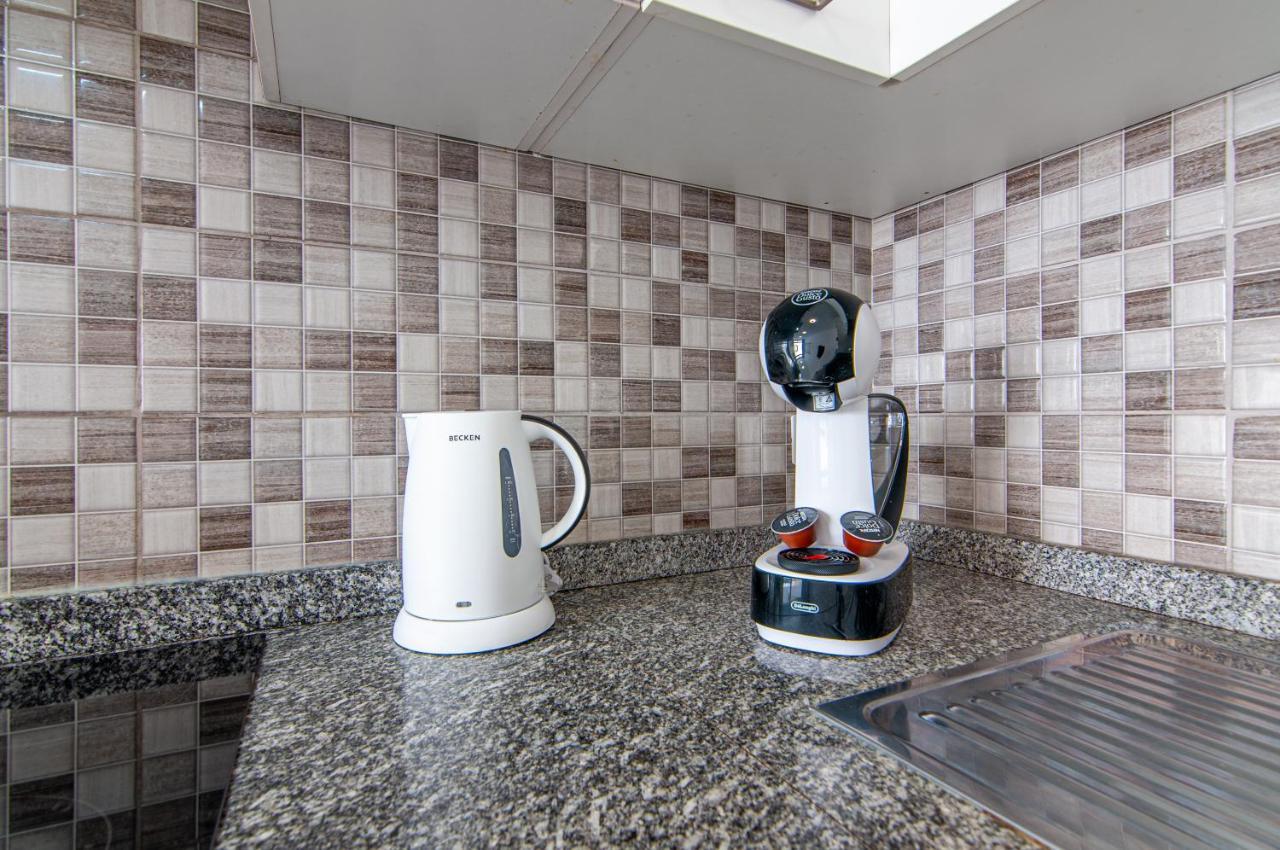 Central 2 Bedroom Apartment Playa De Las Americas Екстериор снимка
