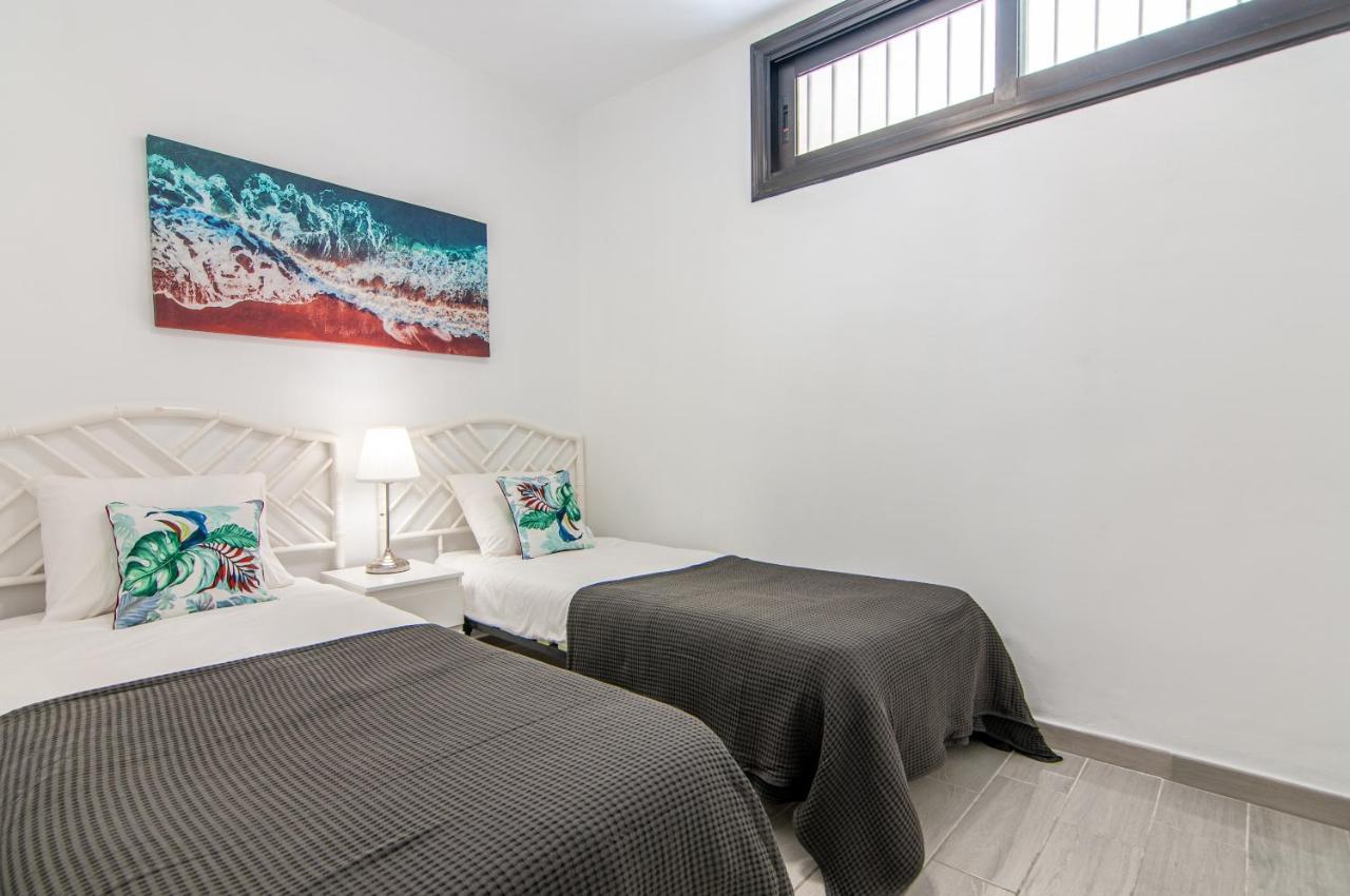 Central 2 Bedroom Apartment Playa De Las Americas Екстериор снимка