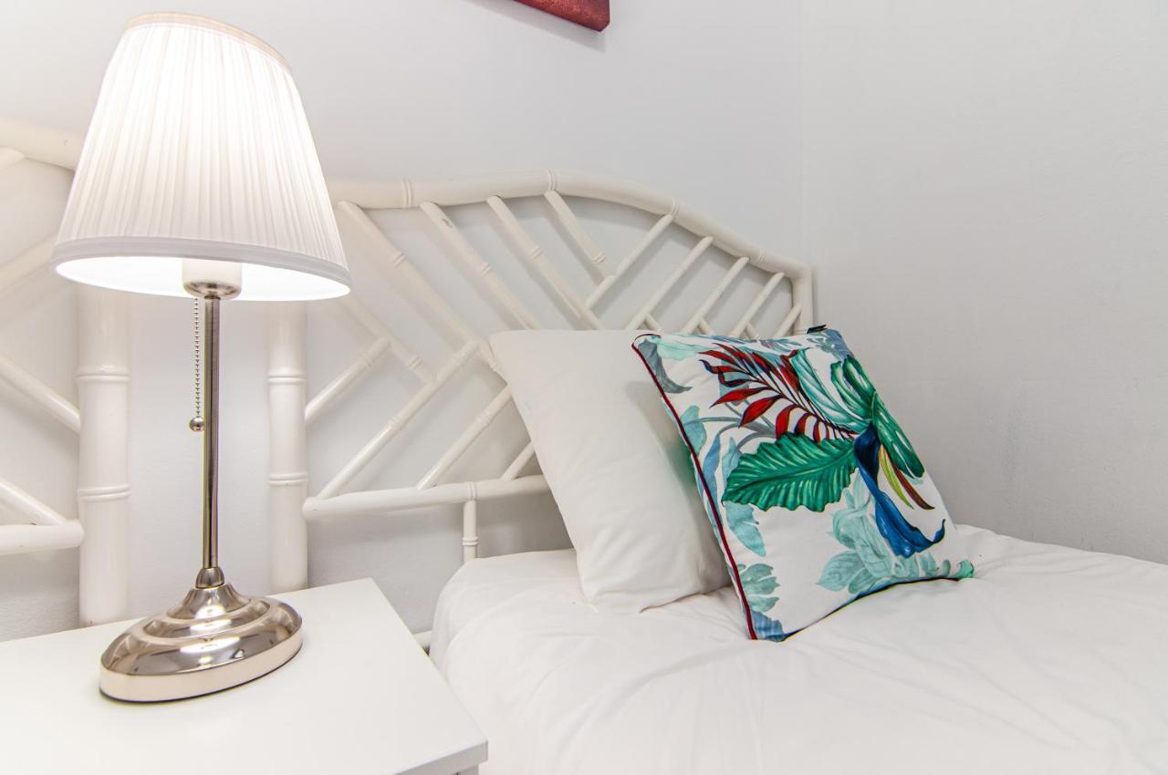 Central 2 Bedroom Apartment Playa De Las Americas Екстериор снимка