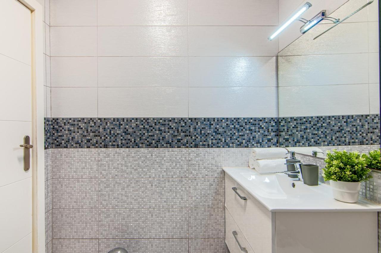 Central 2 Bedroom Apartment Playa De Las Americas Екстериор снимка